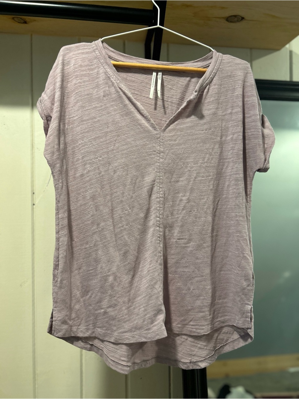 Anthropologie‎ Lavender V‑Neck Short Sleeve Top